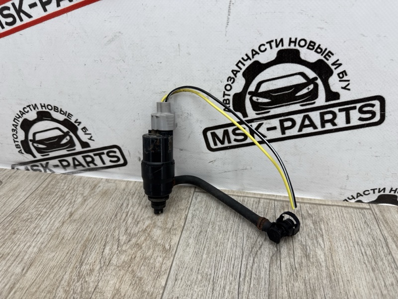 Запчасть насос омывателя фар Subaru XV 2011 11672 контрактная Насос омывателя фар Subaru XV 2011 11672 контрактная