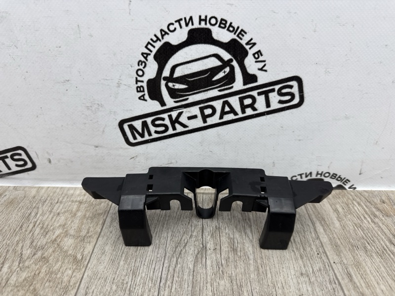 Запчасть накладка замка капота Mazda 5 2006 CR GJ8A56627C контрактная Накладка замка капота Mazda 5 2006 CR GJ8A56627C контрактная