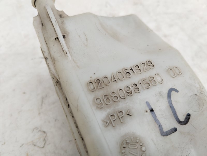 Бачок главного тормозного цилиндра Citroen C4 LC TU5JP4 Бачок главного тормозного цилиндра Citroen C4 LC TU5JP4