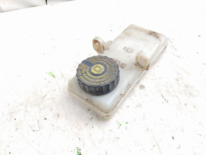 Бачок главного тормозного цилиндра C4 2008 LC TU5JP4 Бачок главного тормозного цилиндра C4 2008 LC TU5JP4