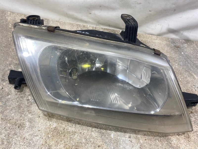 Фара передняя правая AD 2001 VFY11 QG15DE Фара передняя правая AD 2001 VFY11 QG15DE