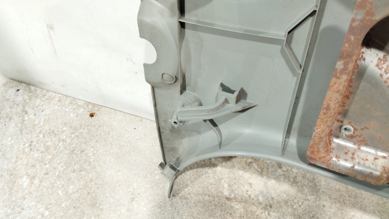 Накладка стойки кузова левая LOGAN 2006 LS0 K7M710