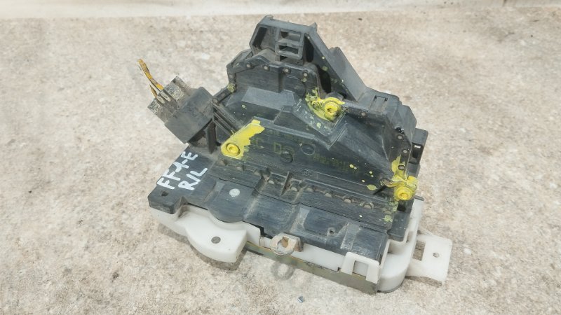 ЗАМОК ДВЕРИ задний левый Focus 2005 DFW CDDA