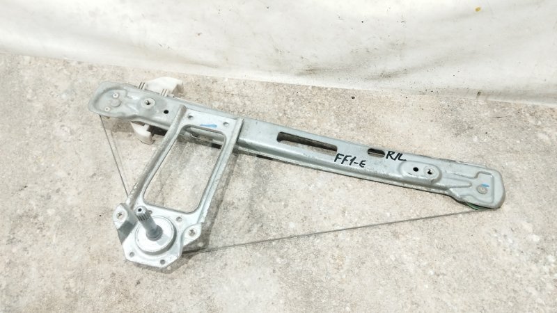 Стеклоподъемник задний левый Ford Focus 2005 DFW CDDA 1331608 Б/У