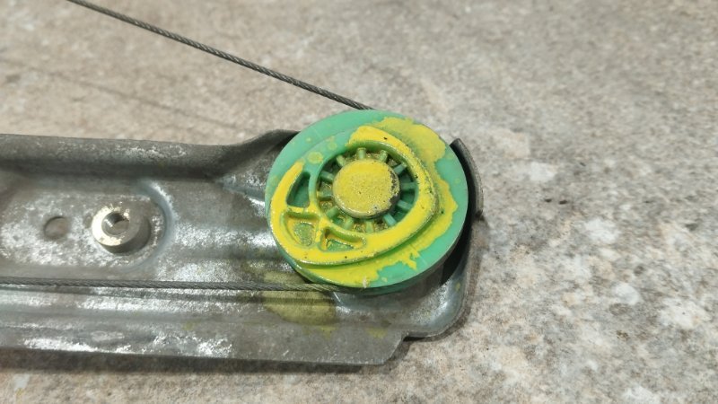 Стеклоподъемник задний левый Focus 2005 DFW CDDA