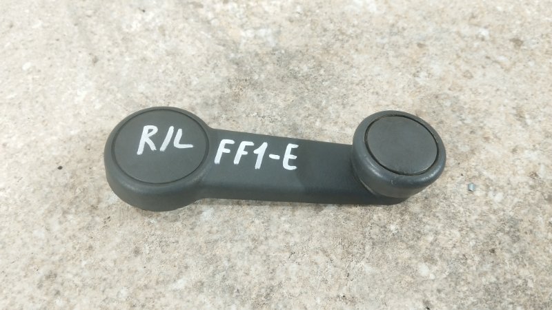 Ручка стеклоподъемника задняя левая Ford Focus 2005 DFW CDDA 1068900 Б/У