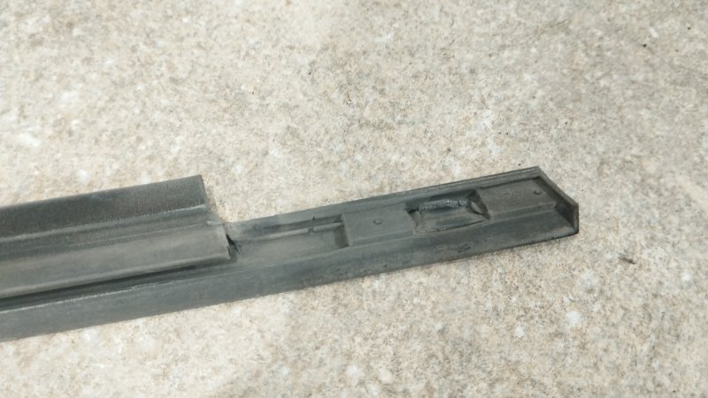 Молдинг стекла задний левый Ford Focus DFW CDDA