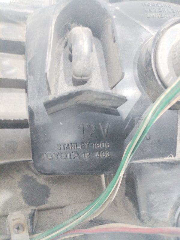 Задний фонарь задний правый TOYOTA sprinter AE101 4AGE Задний фонарь задний правый TOYOTA sprinter AE101 4AGE