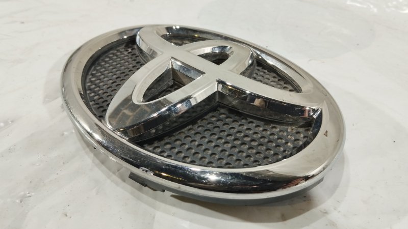 Эмблема TOYOTA Land Cruiser VDJ200 1VDFTV
