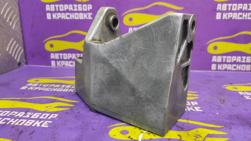 Кронштейн ГУР Nissan Almera N16 QG18DE