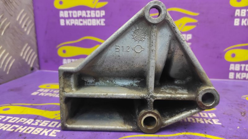 Кронштейн ГУР Almera 2001 N16 QG18DE
