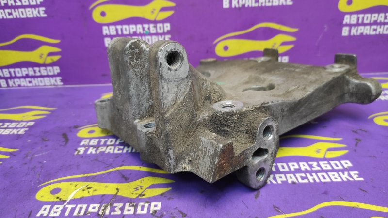 Кронштейн генератора Nissan Almera N16 QG18DE