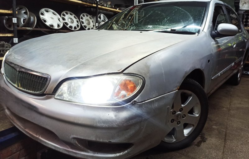 Замок двери задний правый Cefiro 2000 A33 VQ20DE