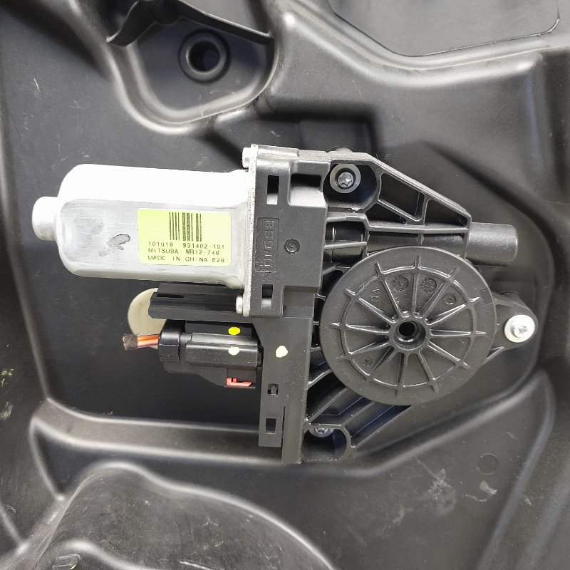 Стеклоподъемник — 4