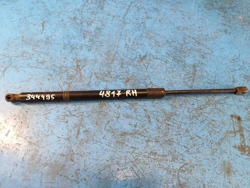 Амортизатор крышки багажника