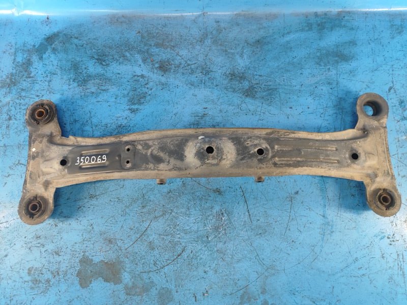 Балка задней подвески