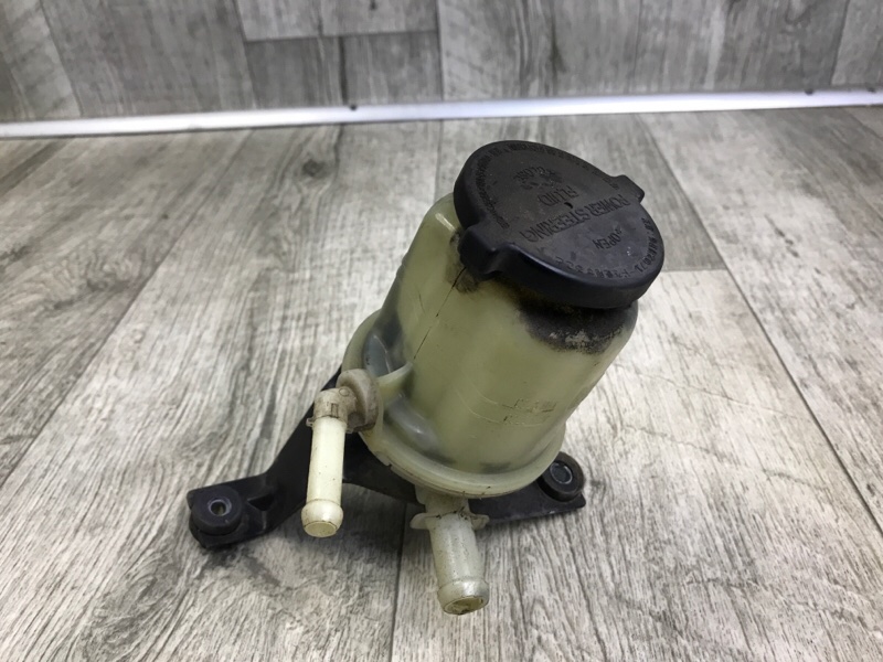 Бачок ГУР