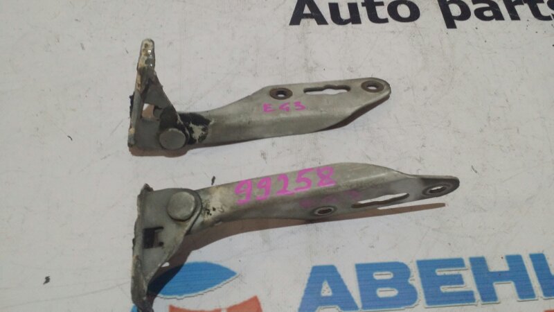 Петля капота Honda Civic EG3 Петля капота Honda Civic EG3