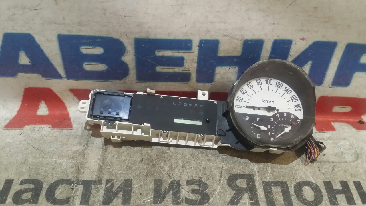 Спидометр Toyota Bb NCP31 Спидометр Toyota Bb NCP31