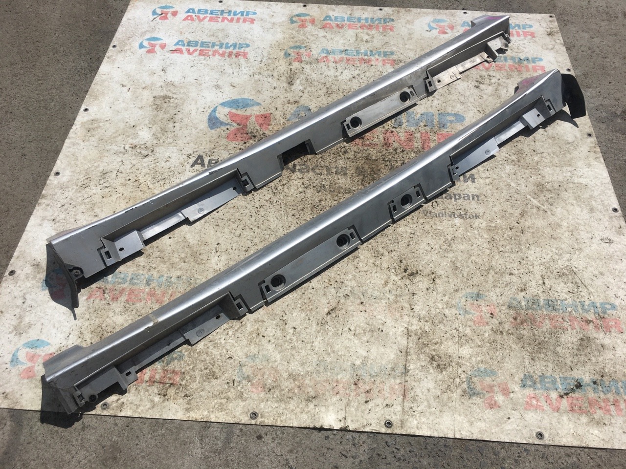 Порог Toyota Sai AZK10 Порог Toyota Sai AZK10