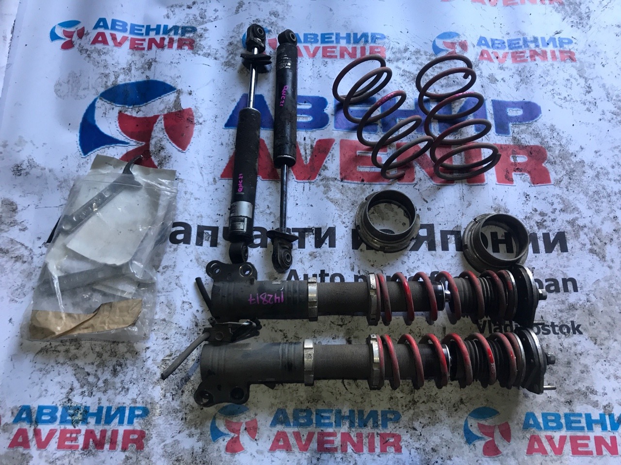 Стойка Toyota Bb QNC21 Стойка Toyota Bb QNC21