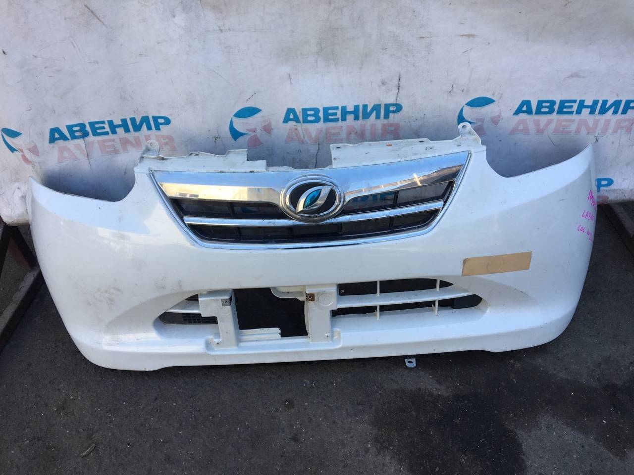 Бампер Daihatsu Mira E:s LA300S Бампер Daihatsu Mira E:s LA300S
