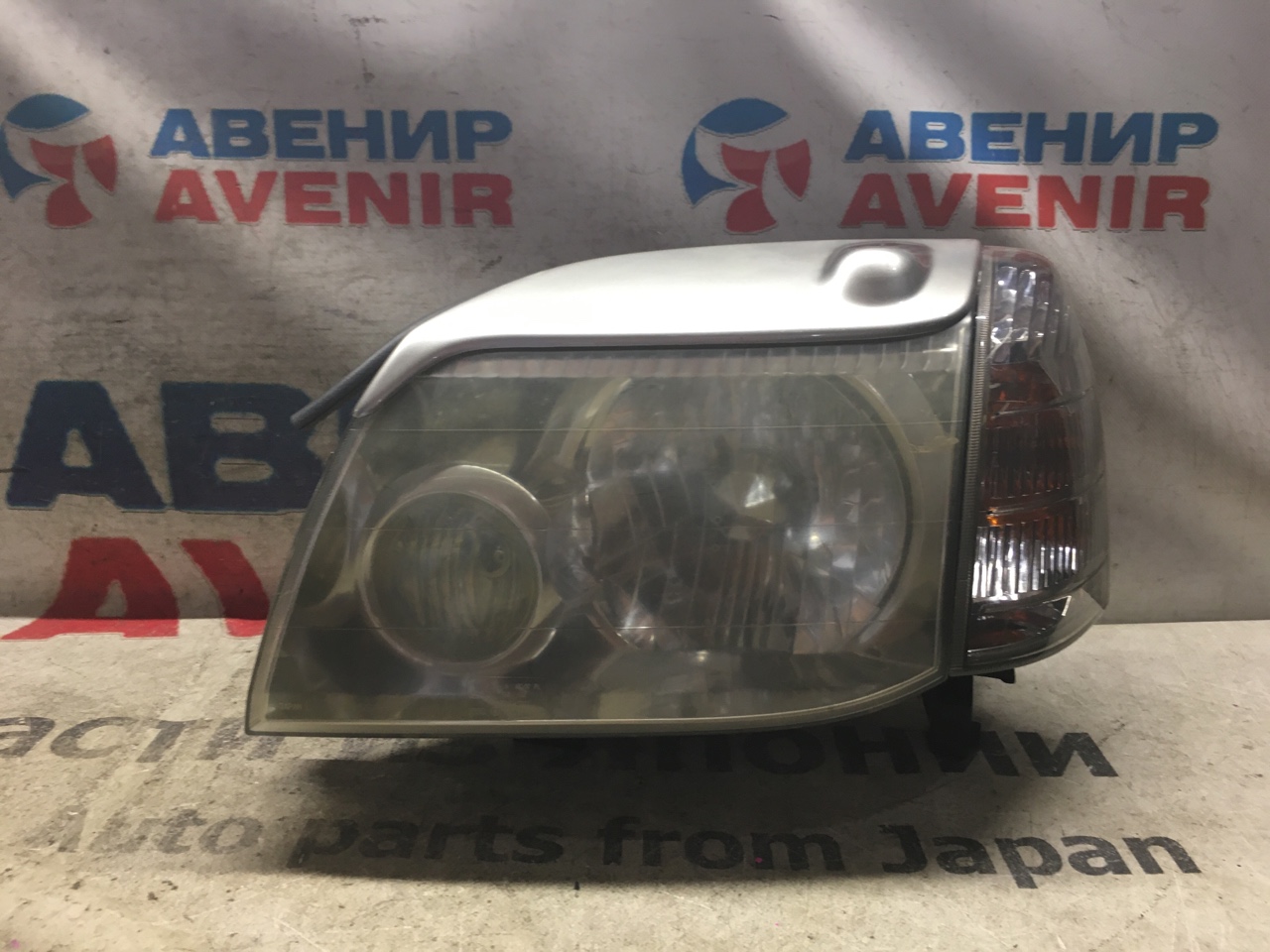 Фара Nissan X-Trail NT30 передняя левая
