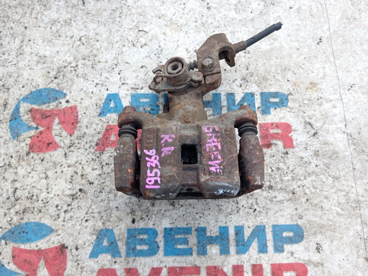 Суппорт Mazda Atenza GH5FW задний правый