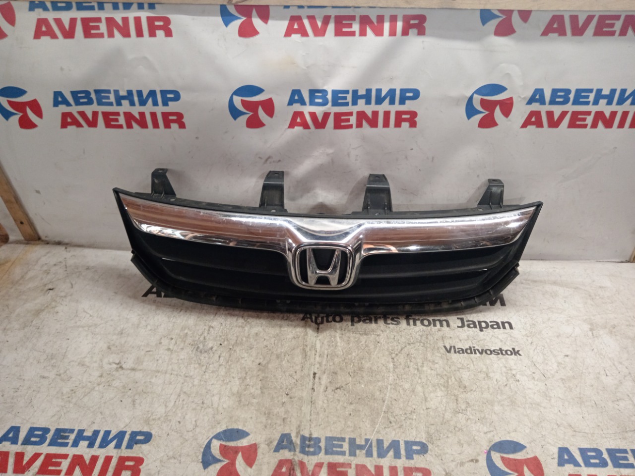 Решетка Honda Stream RN6 R18A