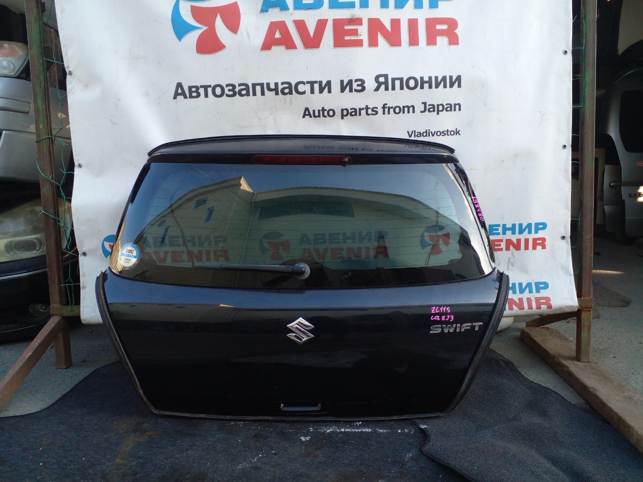 Дверь задняя Suzuki Swift ZC11S задняя