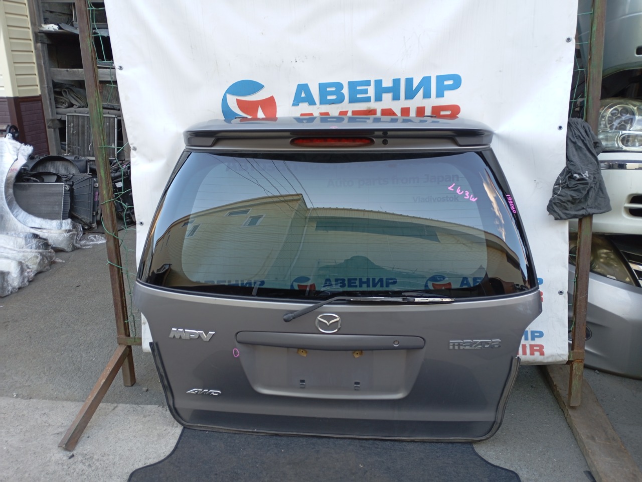 Дверь задняя Mazda Mpv LW5W задняя