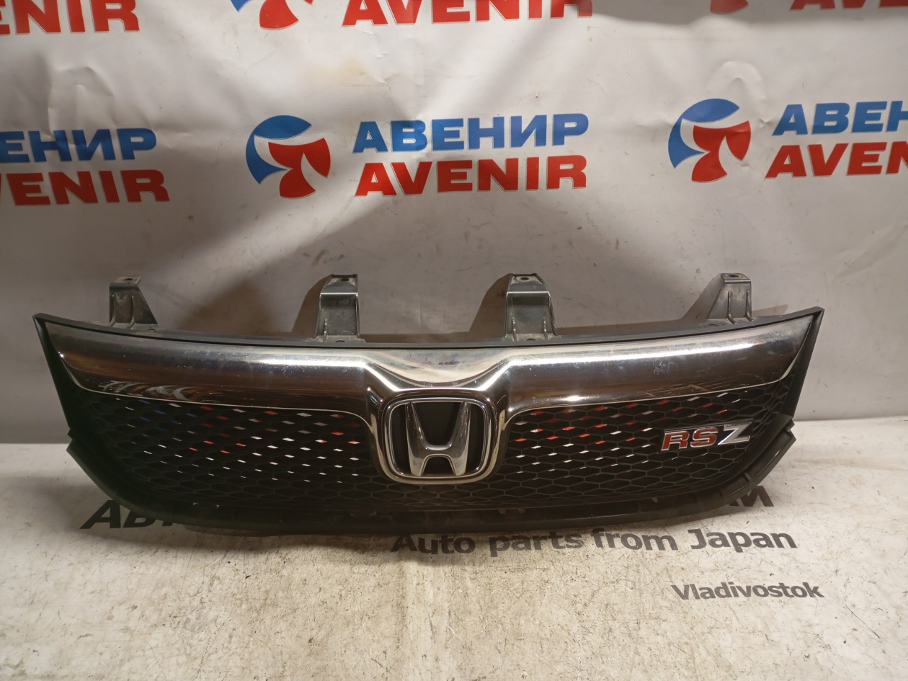 Решетка Honda Stream RN7