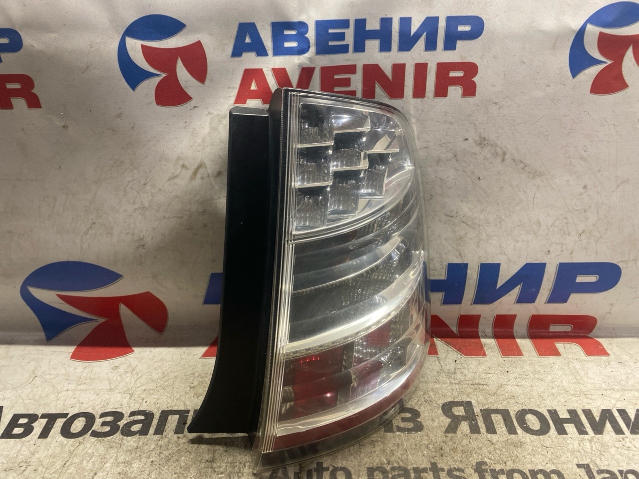 Стоп-сигнал Toyota Prius NHW20 задний правый
