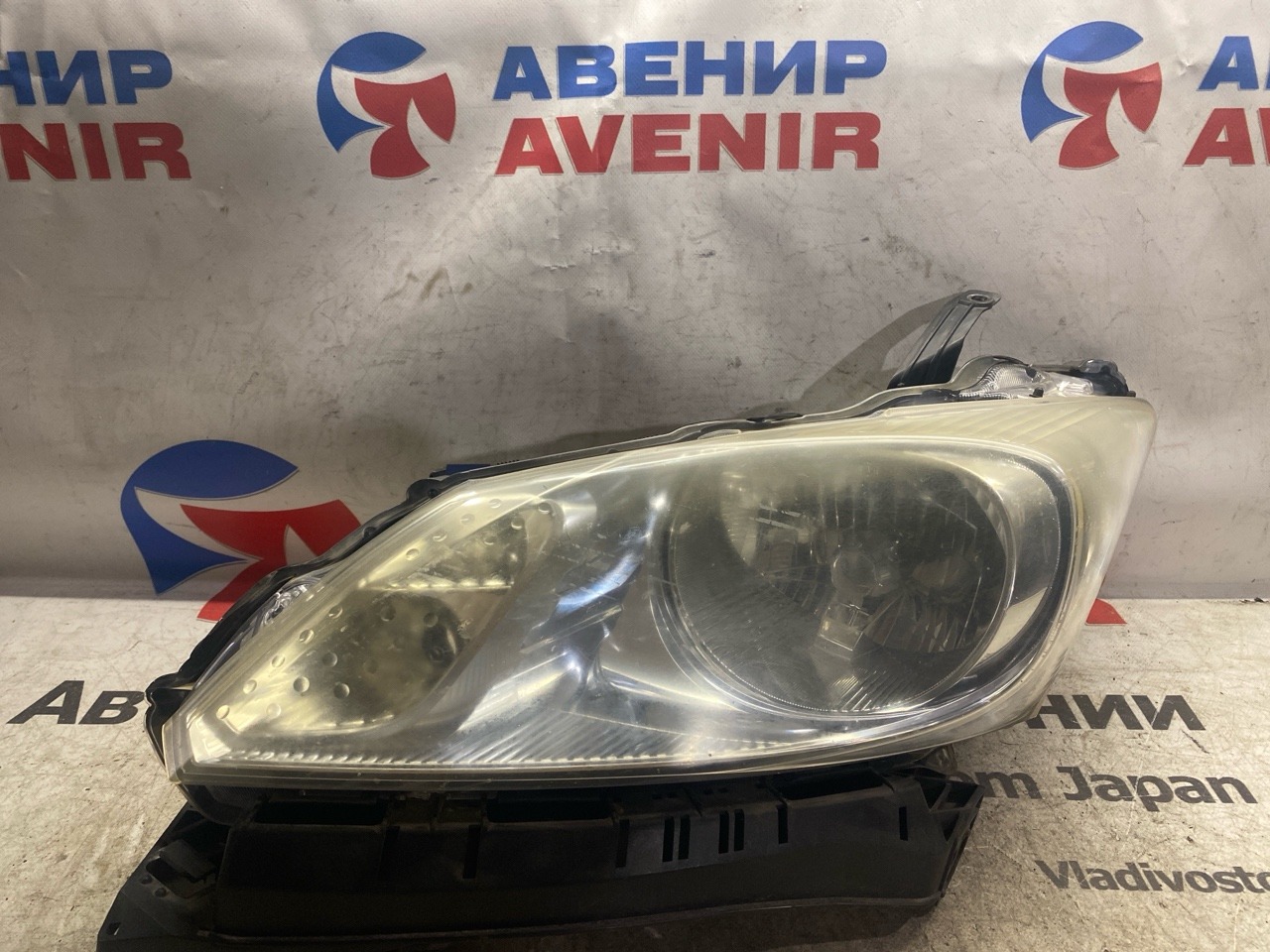Фара Honda Freed GB4 передняя левая