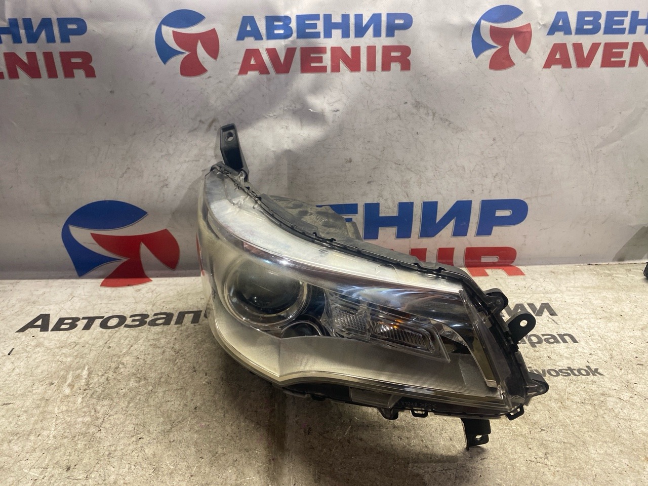 Фара Nissan Dayz B21W передняя правая