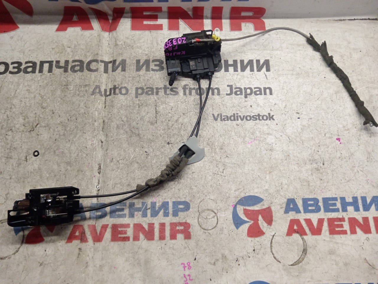 Замок двери Nissan Dualis J10 передний правый