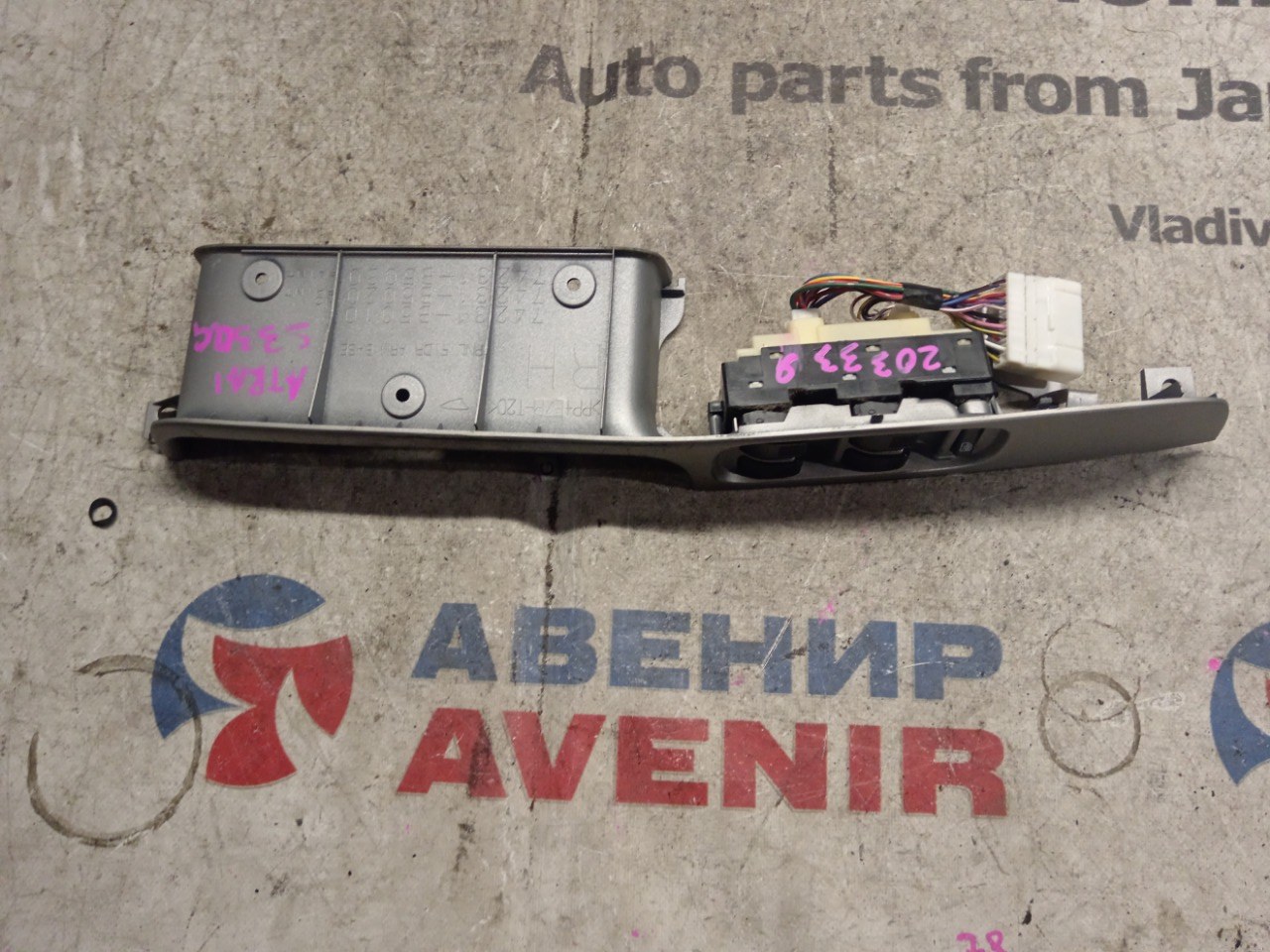 Блок управления стеклами Daihatsu Atrai S330G передний правый