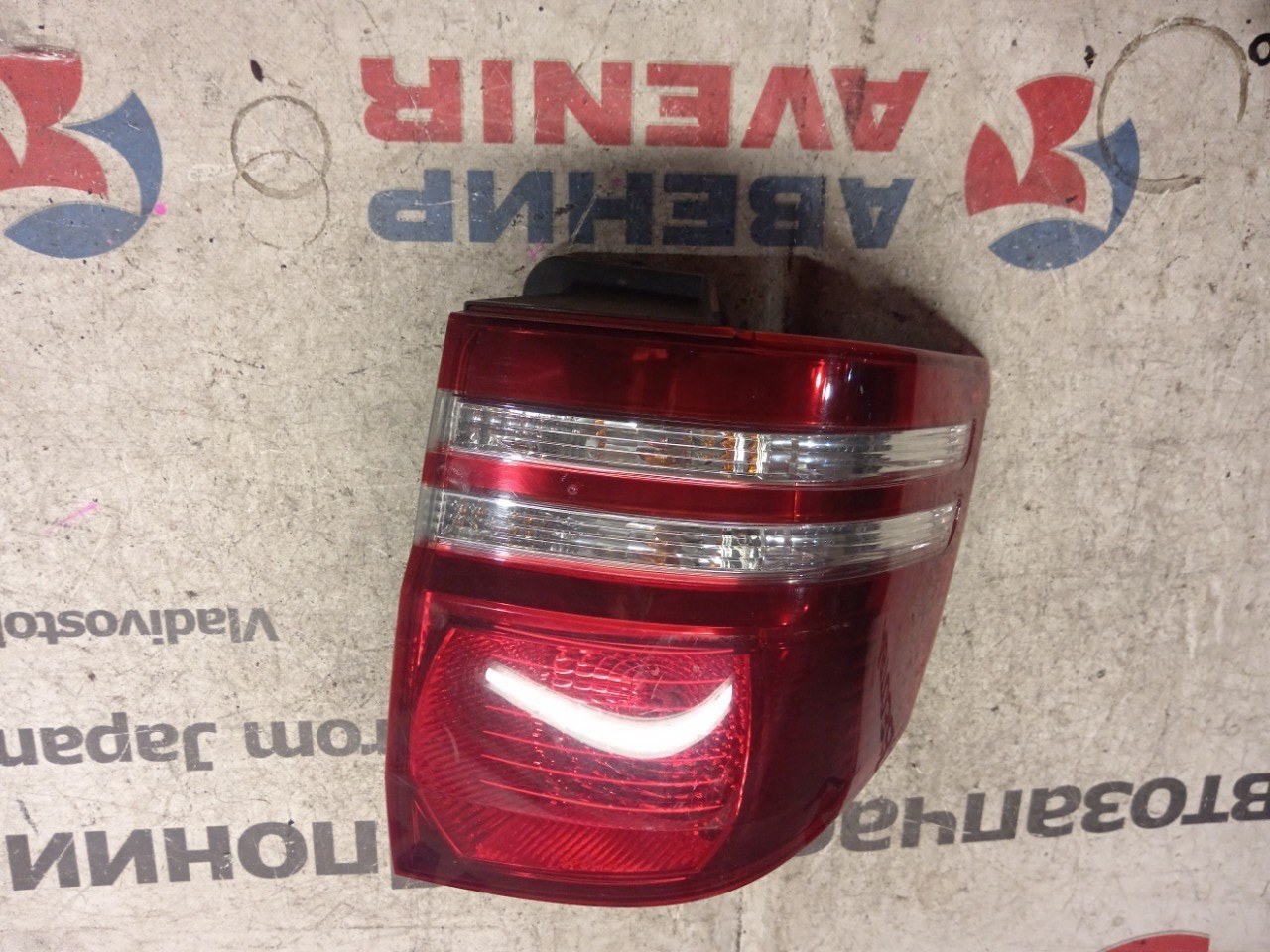 Стоп-сигнал Toyota Alphard ANH15 задний правый