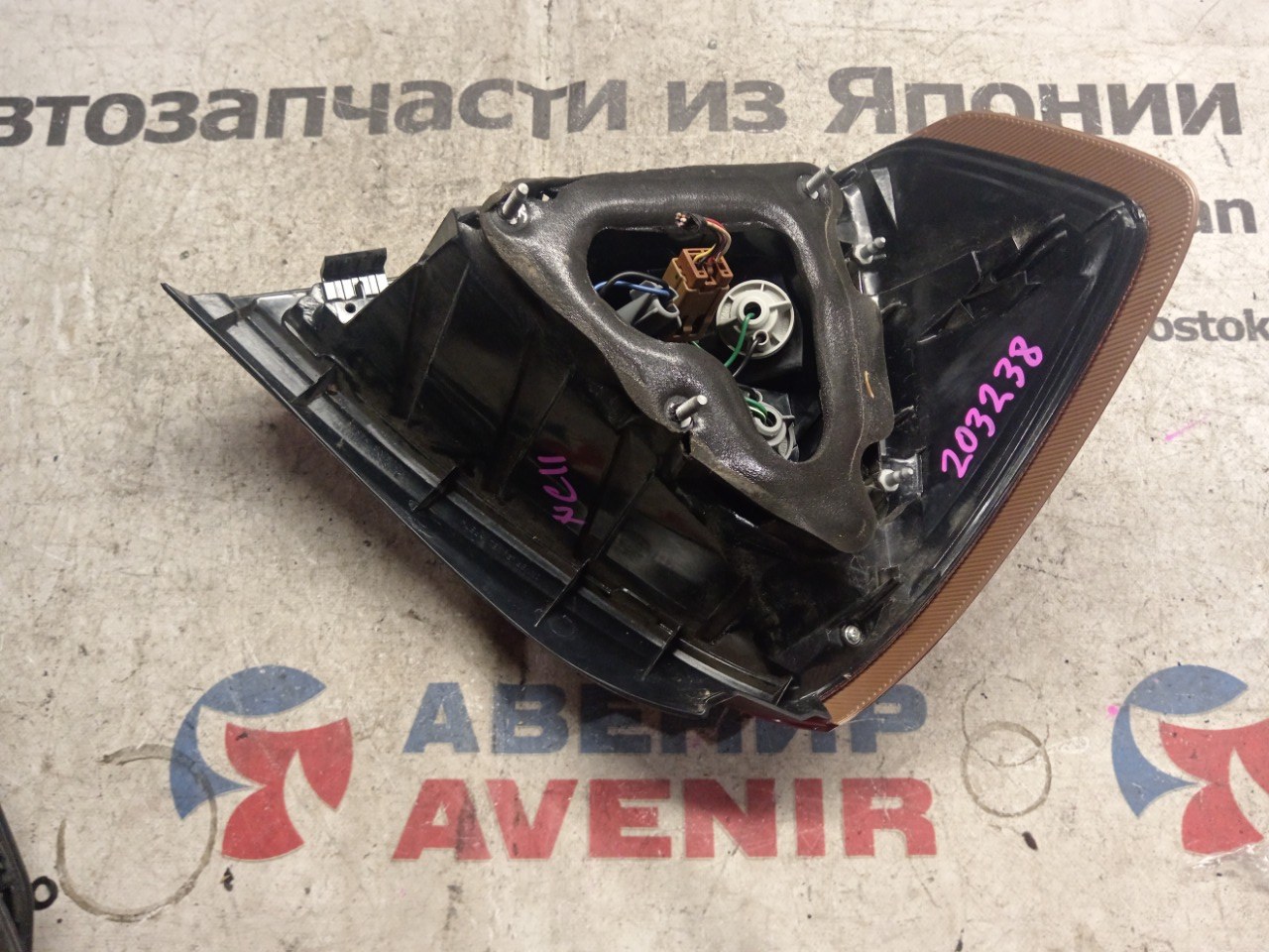 Стоп-сигнал Nissan Tiida Latio NC11 задний правый