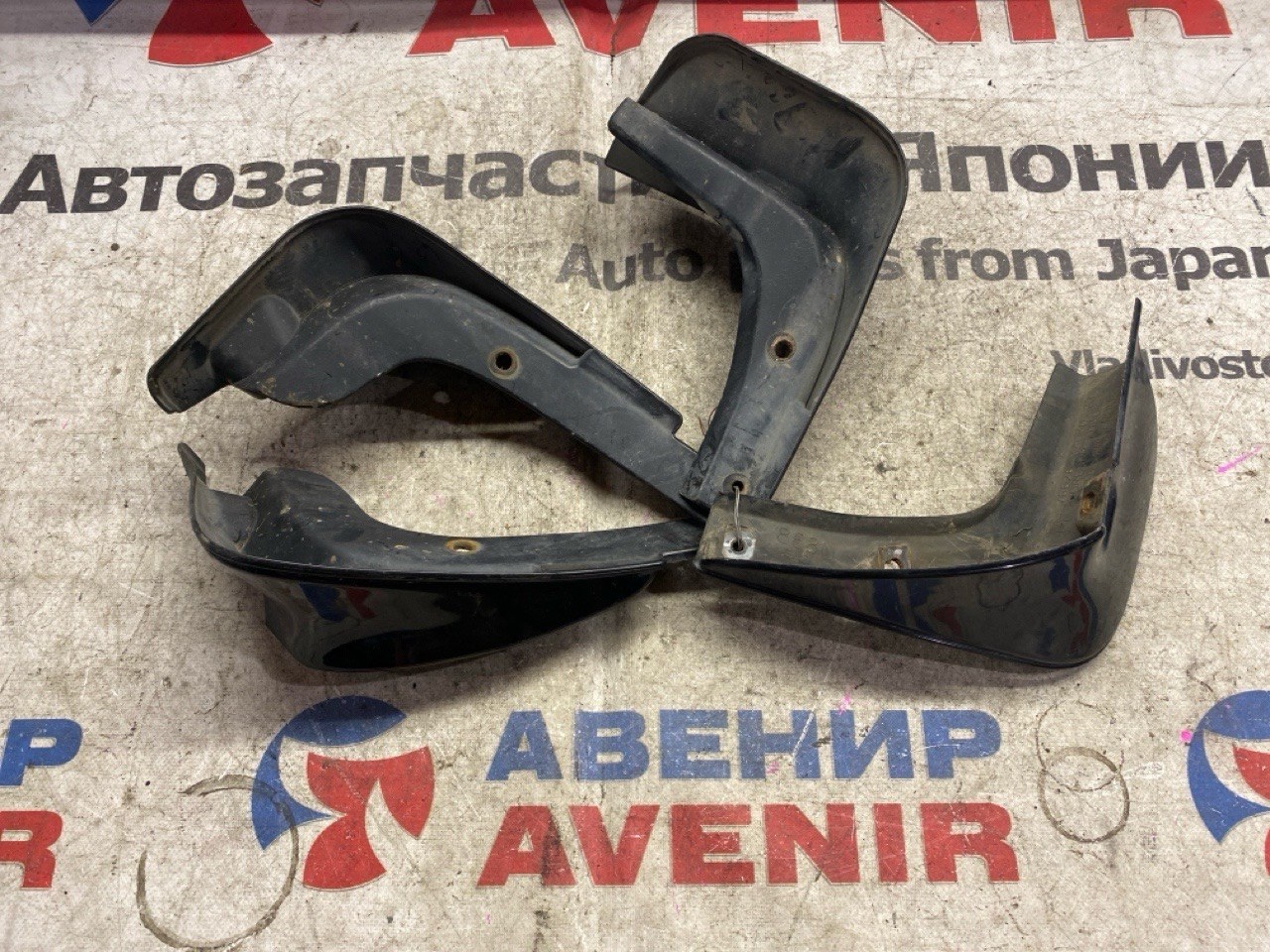 Брызговики комплект Toyota Isis ANM15