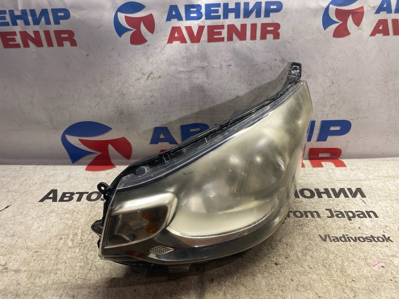 Фара Mitsubishi Ek Wagon B11W передняя левая