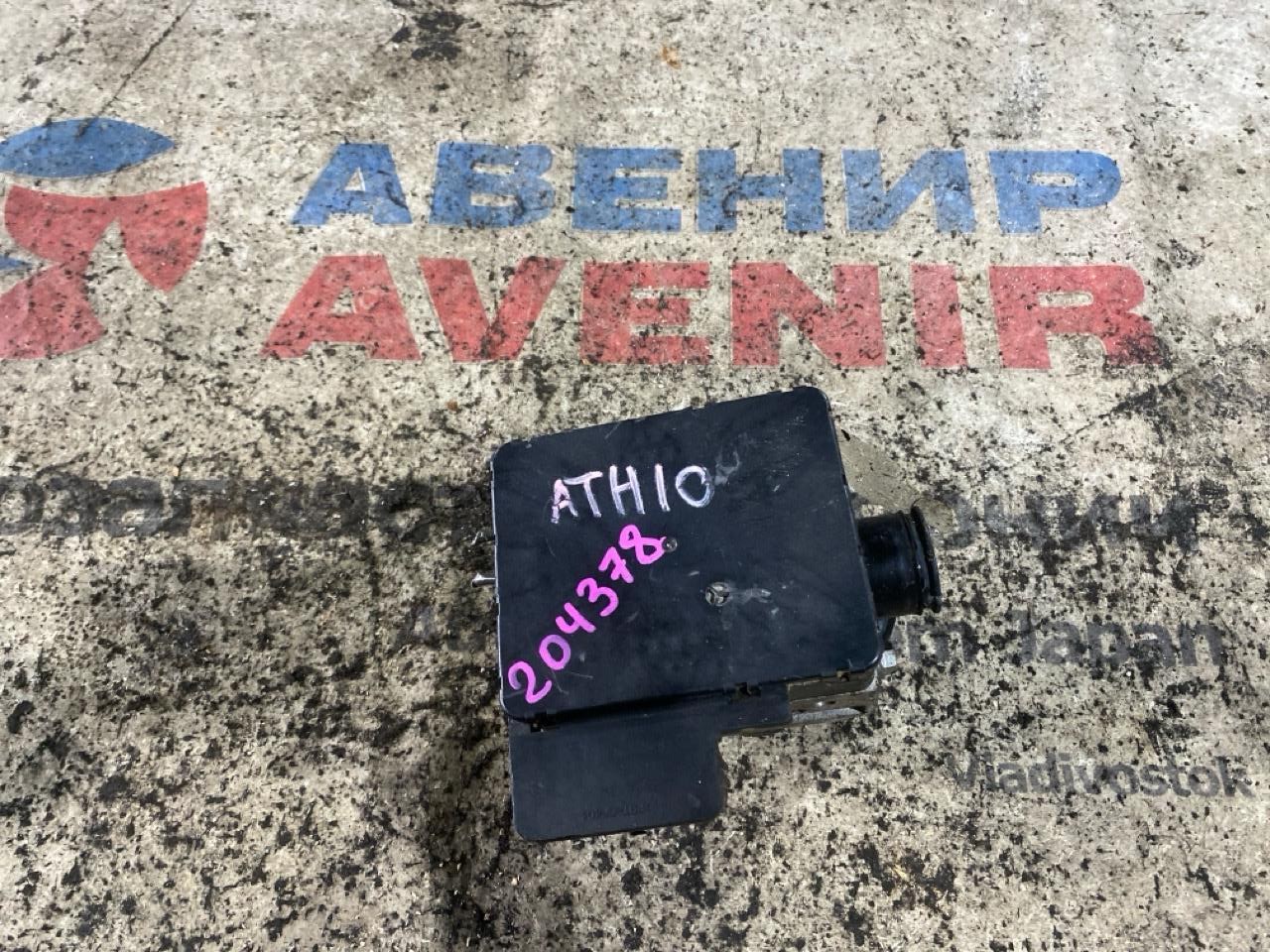 Блок abs Toyota Alphard ATH10 2AZ-FXE