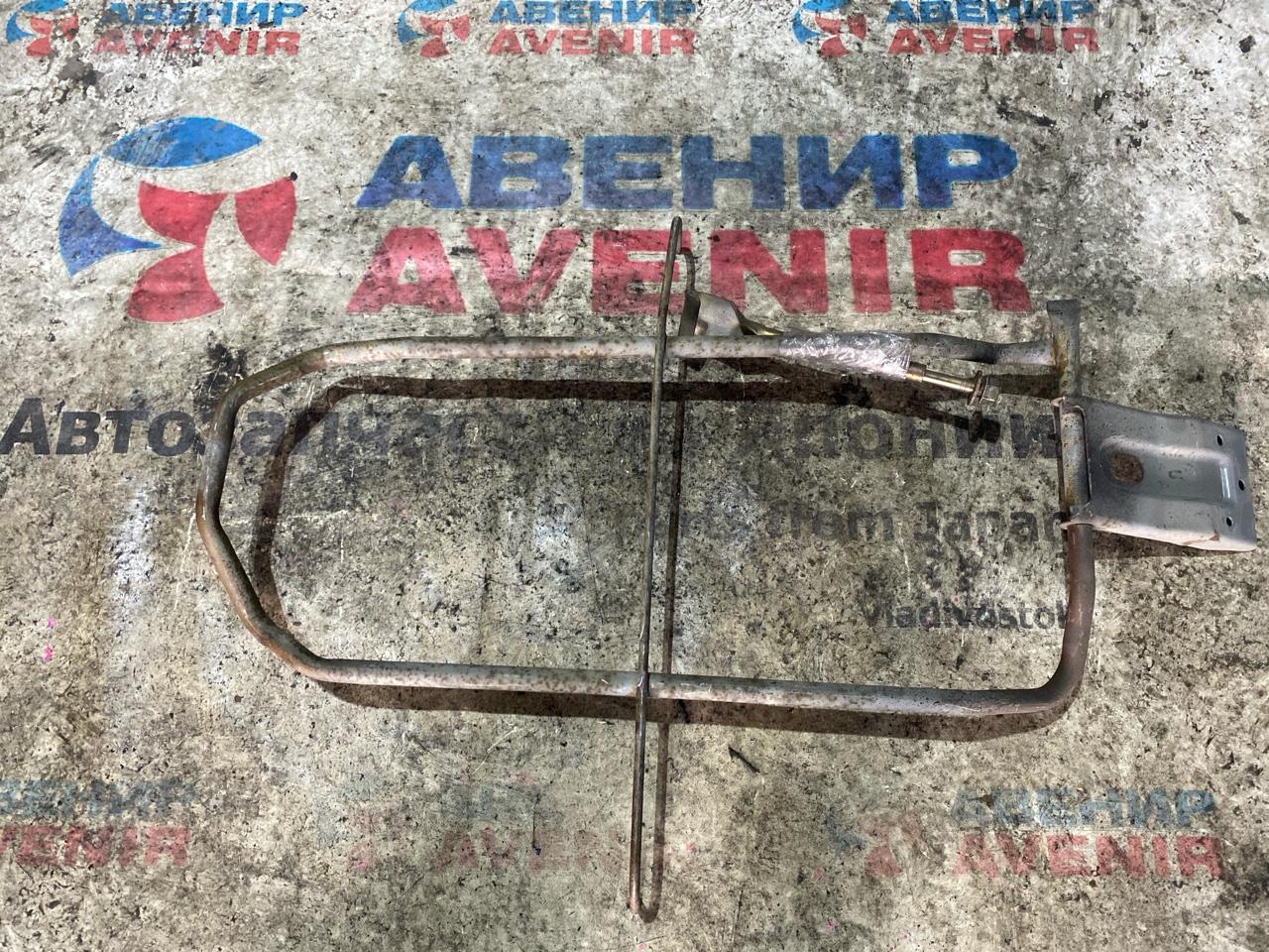 Крепление запаски NISSAN AD Y11 QG15 (б/у)