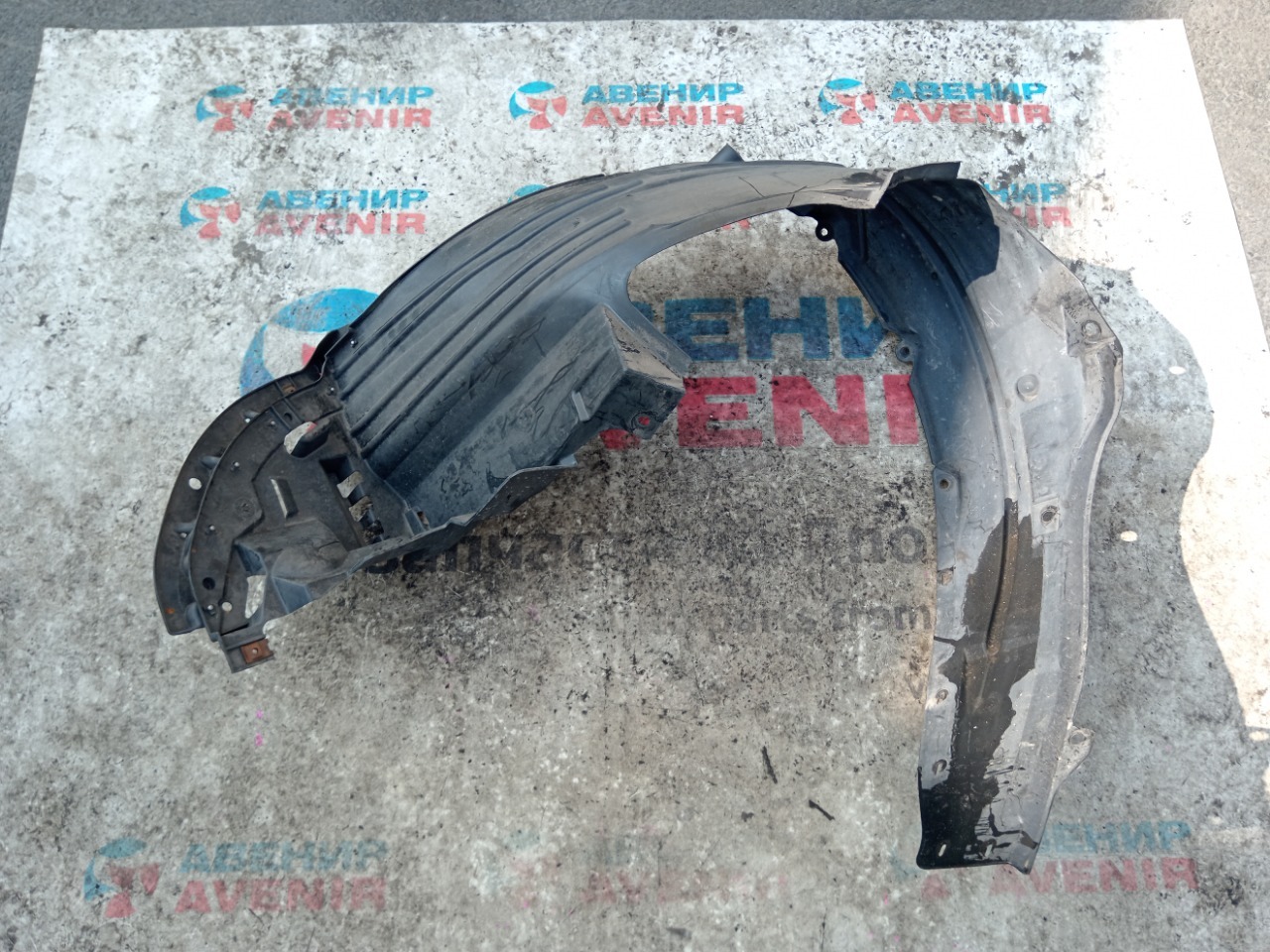 Подкрылок Honda Elysion RR1 передний правый