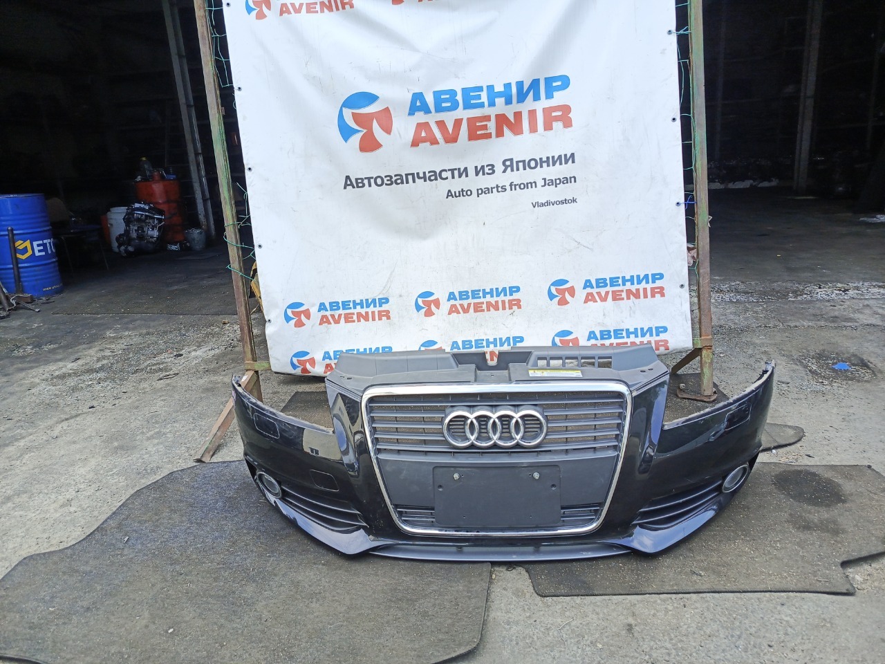 Бампер AUDI A3 8P1 передний (б/у)