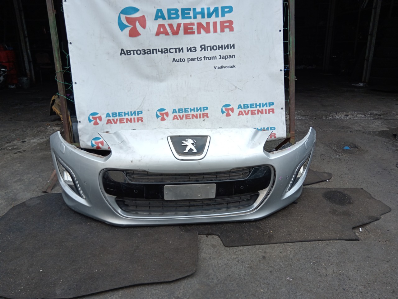 Бампер PEUGEOT 308 T7 передний (б/у)