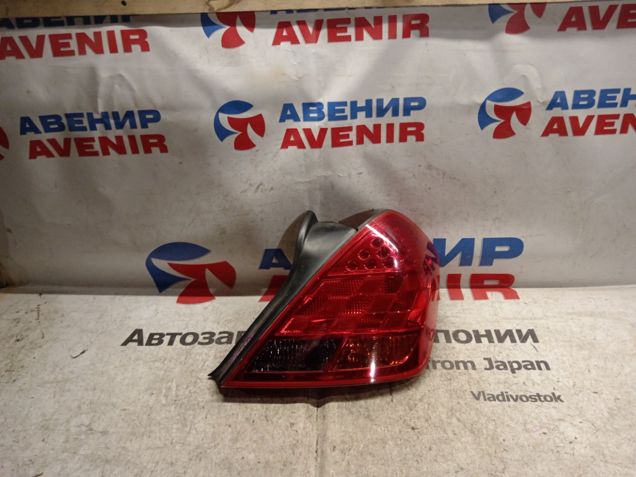 Стоп-сигнал NISSAN TEANA J31 задний правый (б/у)