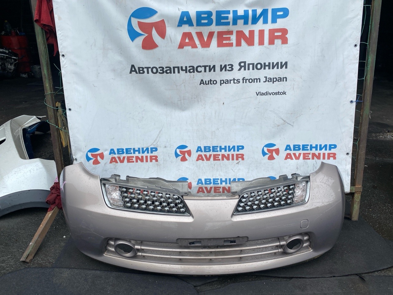 Бампер NISSAN MARCH AK12 передний (б/у)