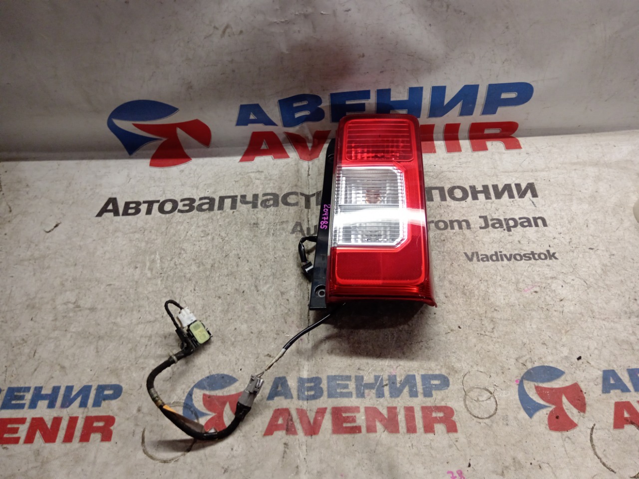 Стоп-сигнал DAIHATSU HIJET CADDIE LA700V задний правый (б/у)