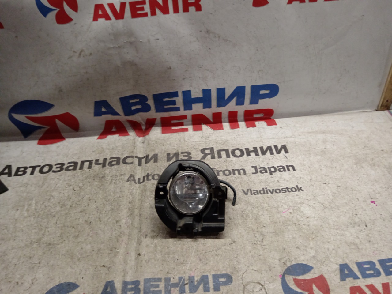 Туманка Toyota Porte NCP141 передняя левая